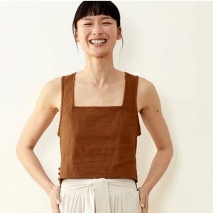 ADAY I’m Flaxible Linen cropped top